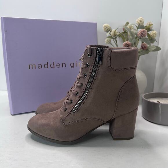 Madden Girl Tell Lace Up Block Heel Ankle Booties Dark Taupe Women's 7.5 NWB - Picture 3 of 10